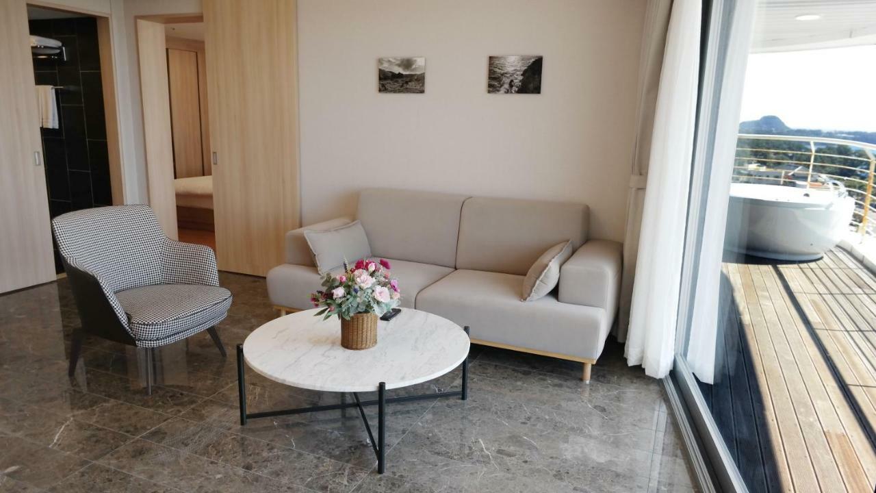 Hotel Bridge Σεογκουίπο Εξωτερικό φωτογραφία
